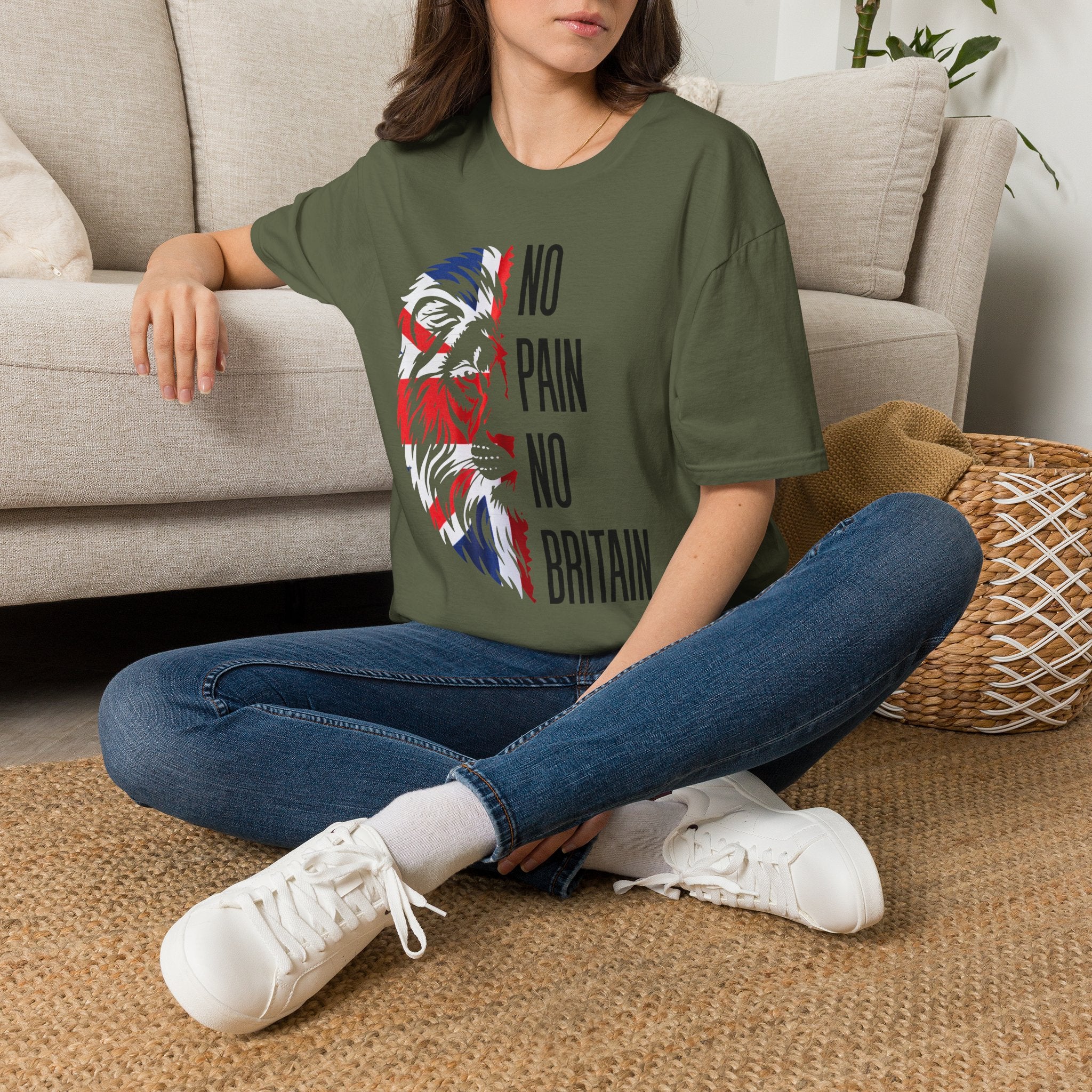 T-Shirt — "No Pain No Britain" Patriotic Lion Graphic